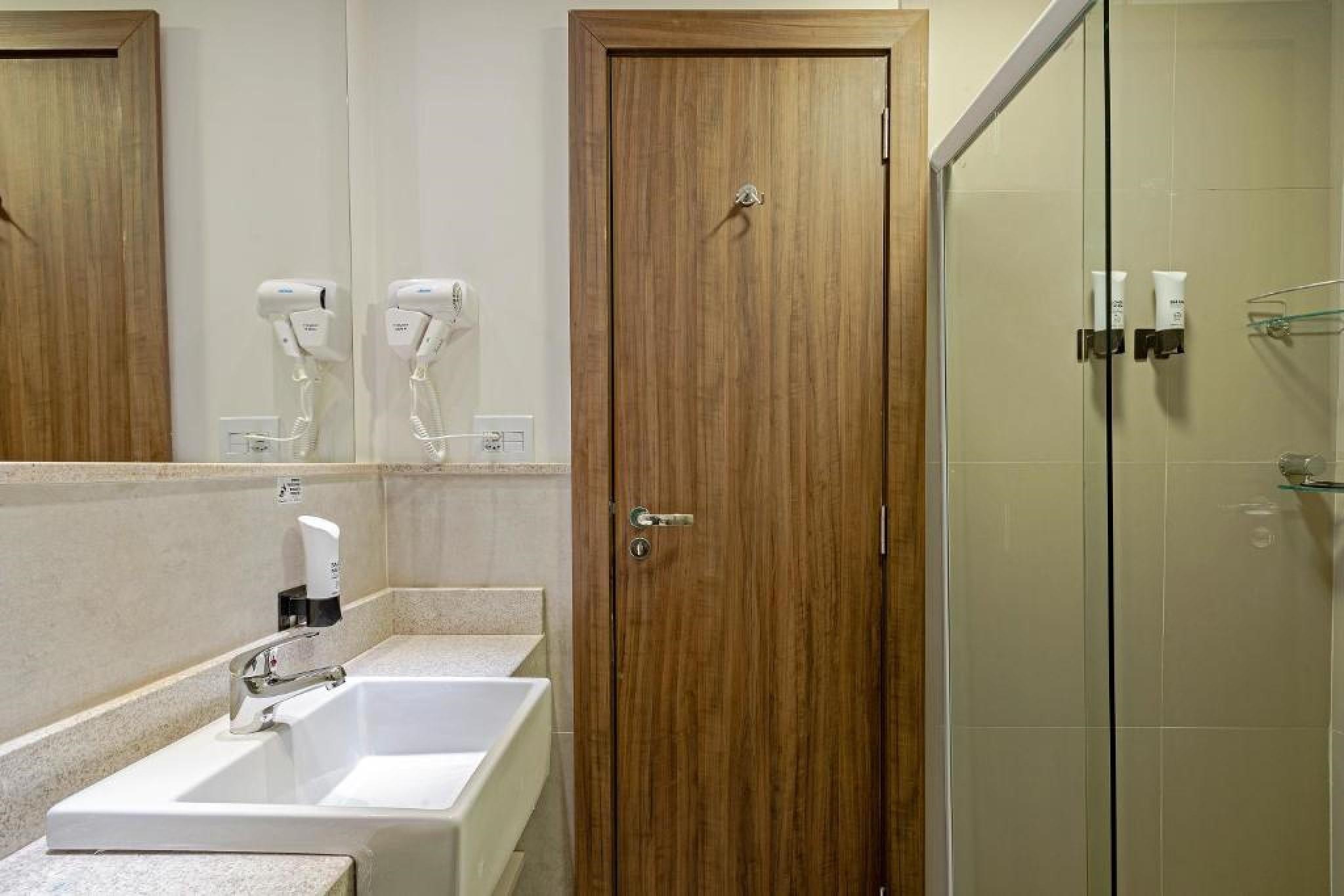 Slim Guarapuava Hotel Екстериор снимка