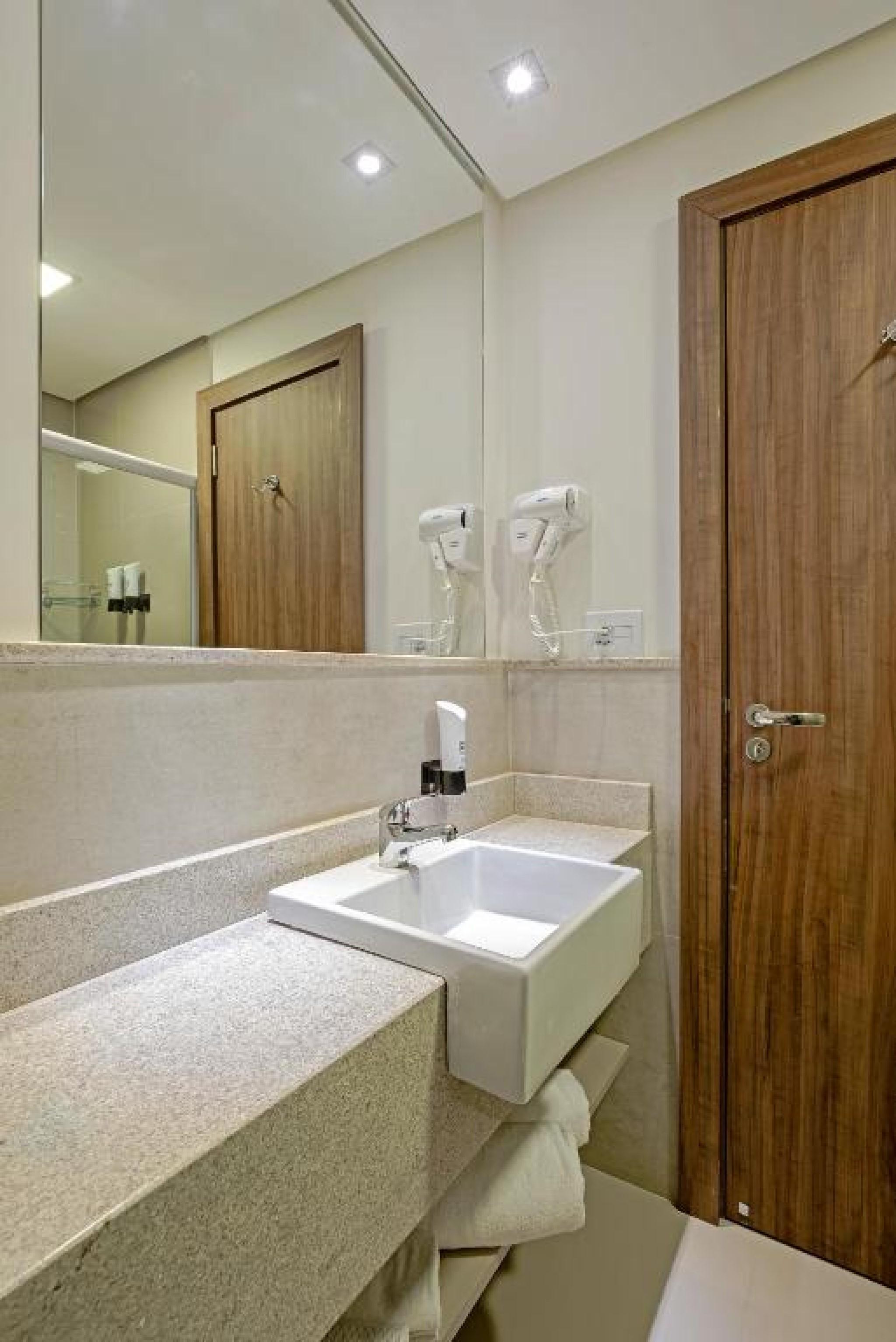 Slim Guarapuava Hotel Екстериор снимка