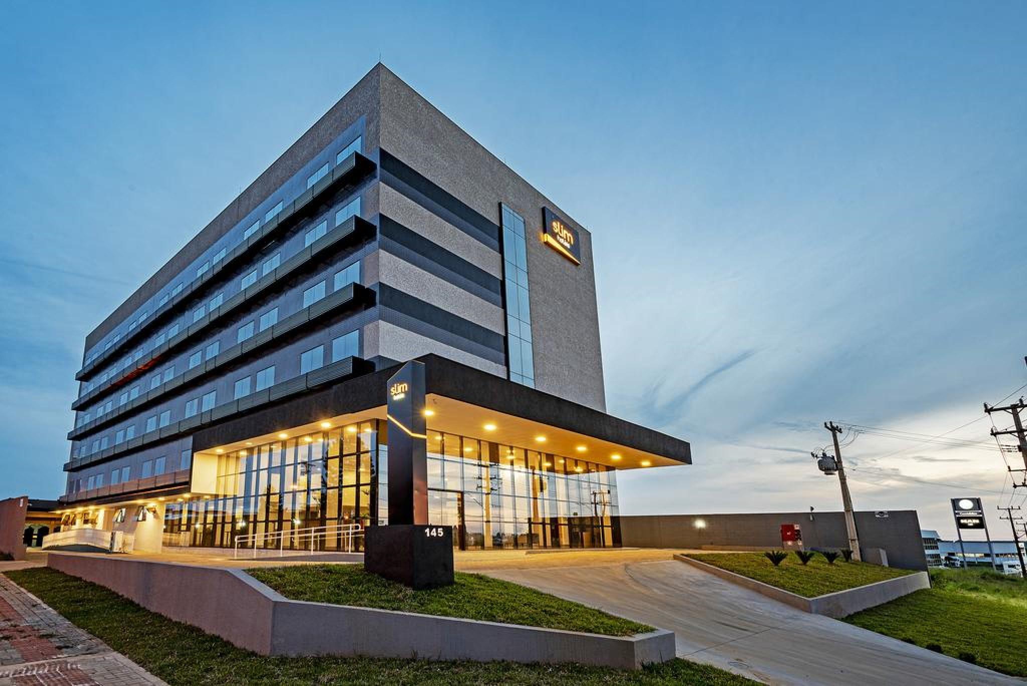 Slim Guarapuava Hotel Екстериор снимка