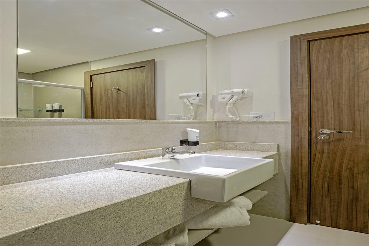 Slim Guarapuava Hotel Екстериор снимка